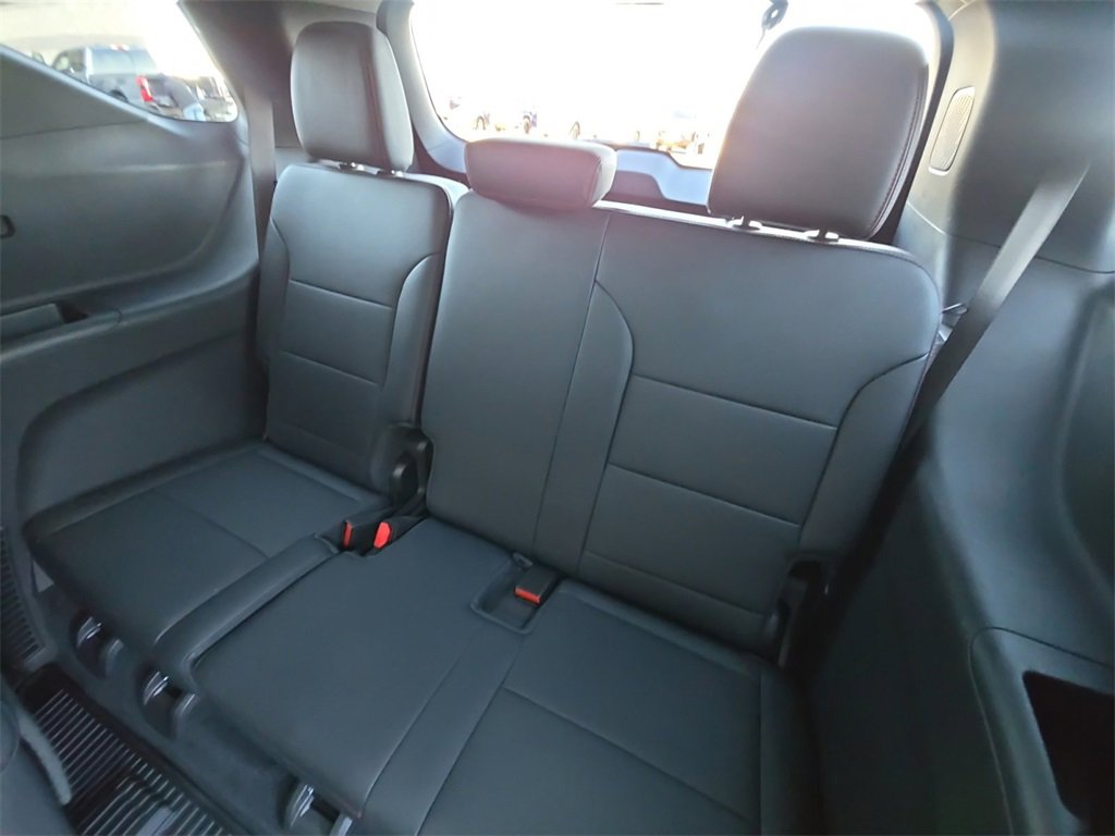 Certified 2024 Chevrolet Traverse Z71 image 16