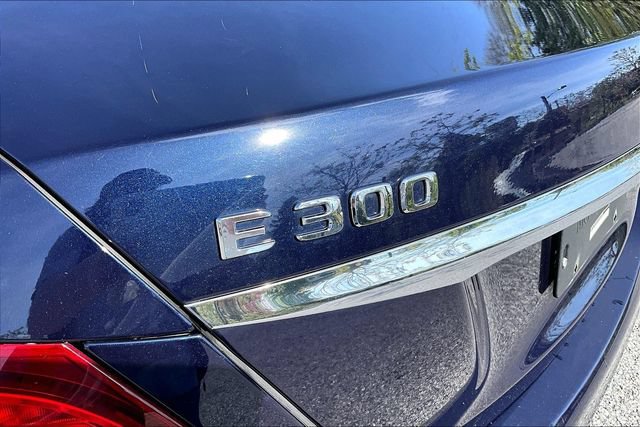 Used 2019 Mercedes-Benz E 300 4MATIC image 27