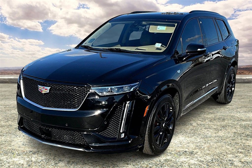Certified 2023 Cadillac XT6 Sport w/ Platinum Package image 3