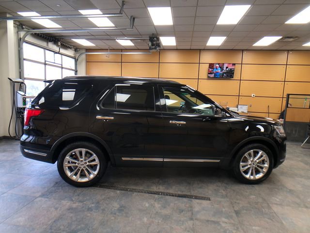 Certified 2018 Ford Explorer Limited w/ Equipment Group 301A AWD/4WD image 8