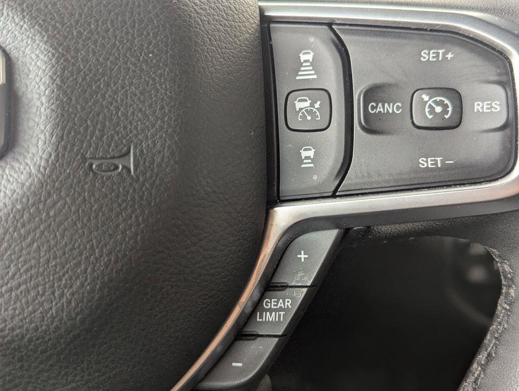 Used 2025 RAM 1500 Big Horn AWD/4WD image 24