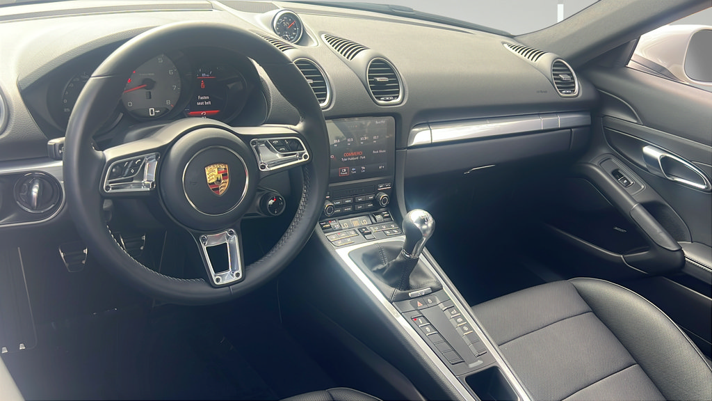 Certified 2025 Porsche 718 Cayman S RWD image 15