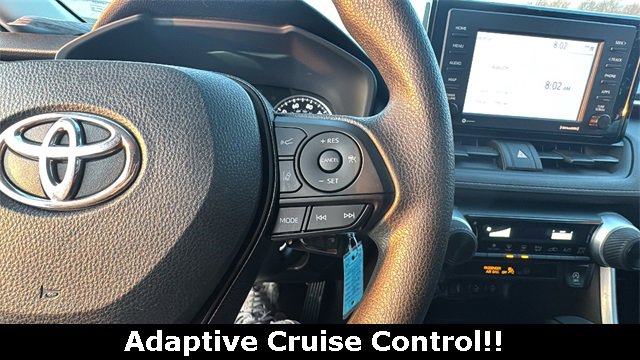 Used 2021 Toyota RAV4 LE image 5