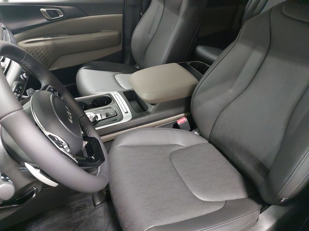 New 2026 Kia Carnival LXS image 16