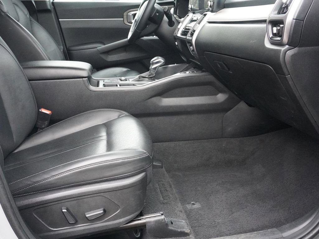 Used 2023 Kia Sorento EX image 30