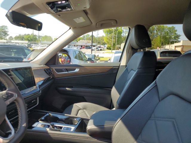 Used 2024 Volkswagen Atlas SE image 17