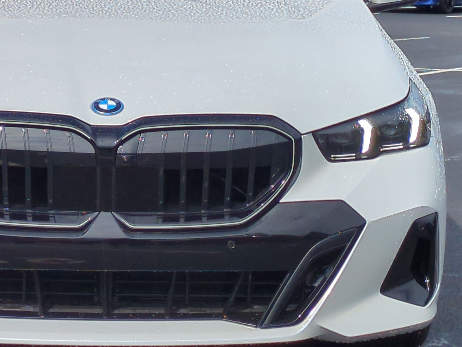 New 2027 BMW 550e xDrive w/ Premium Package AWD/4WD image 6