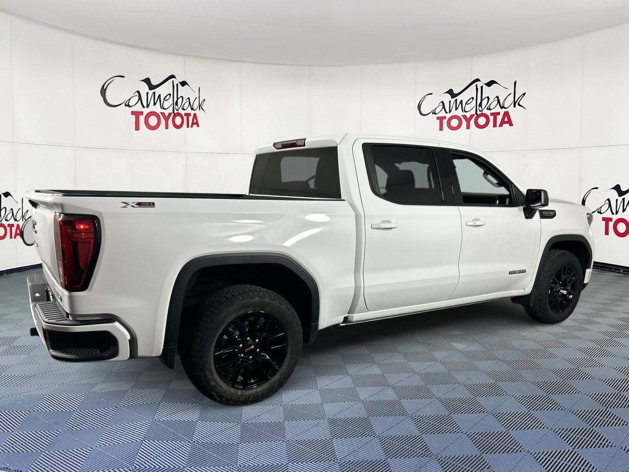 Used 2024 GMC Sierra 1500 Elevation w/ X31 Off-Road Package image 7