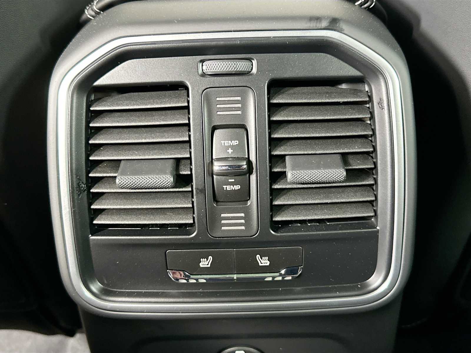 New 2025 Porsche Macan S image 26