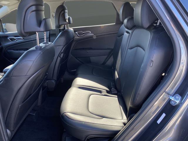 Certified 2024 Kia Sportage EX image 33