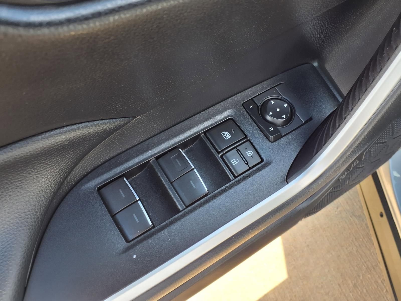 Used 2023 Toyota RAV4 XLE w/ Convenience Package image 23