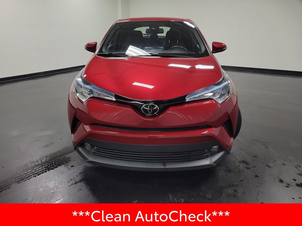 Used 2018 Toyota C-HR XLE FWD image 3