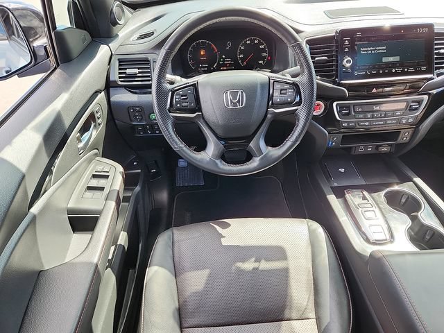 Used 2025 Honda Ridgeline Black Edition image 12