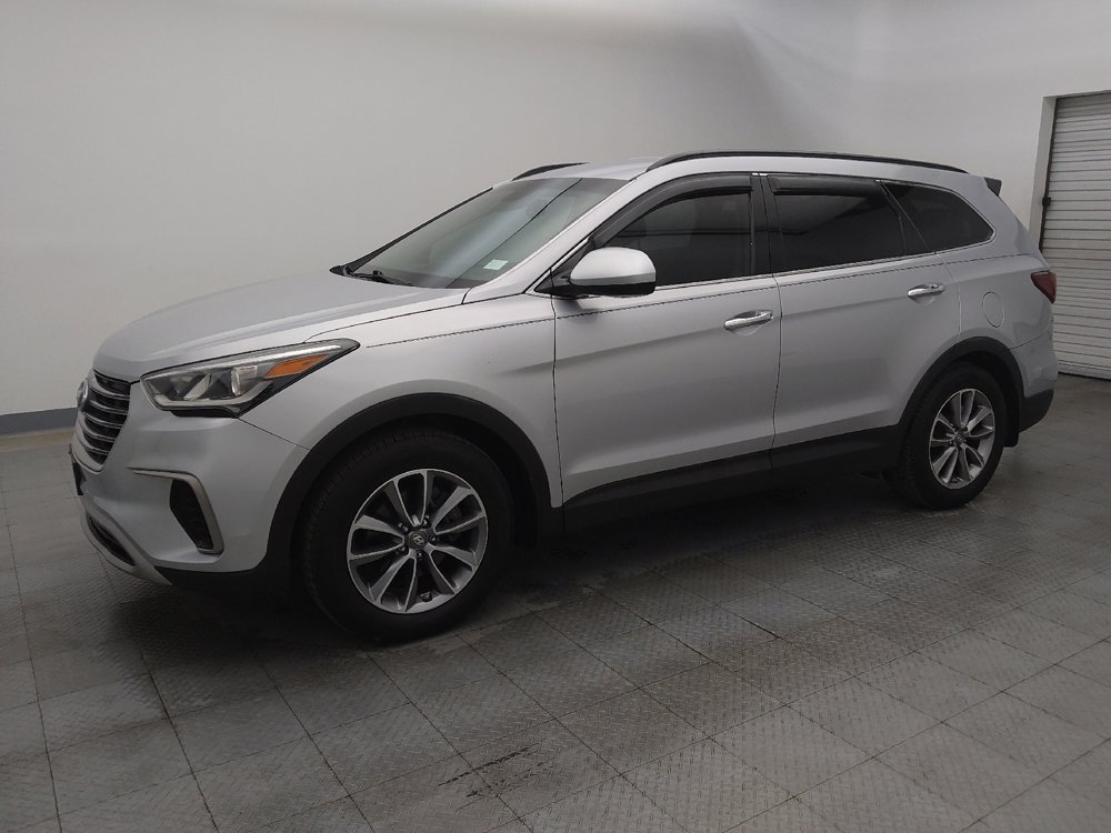 Used 2018 Hyundai Santa Fe SE image 2