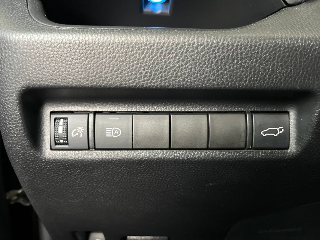 Used 2021 Toyota RAV4 XSE AWD/4WD image 14
