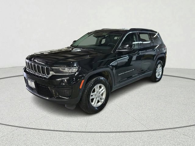 Used 2024 Jeep Grand Cherokee Laredo AWD/4WD image 5