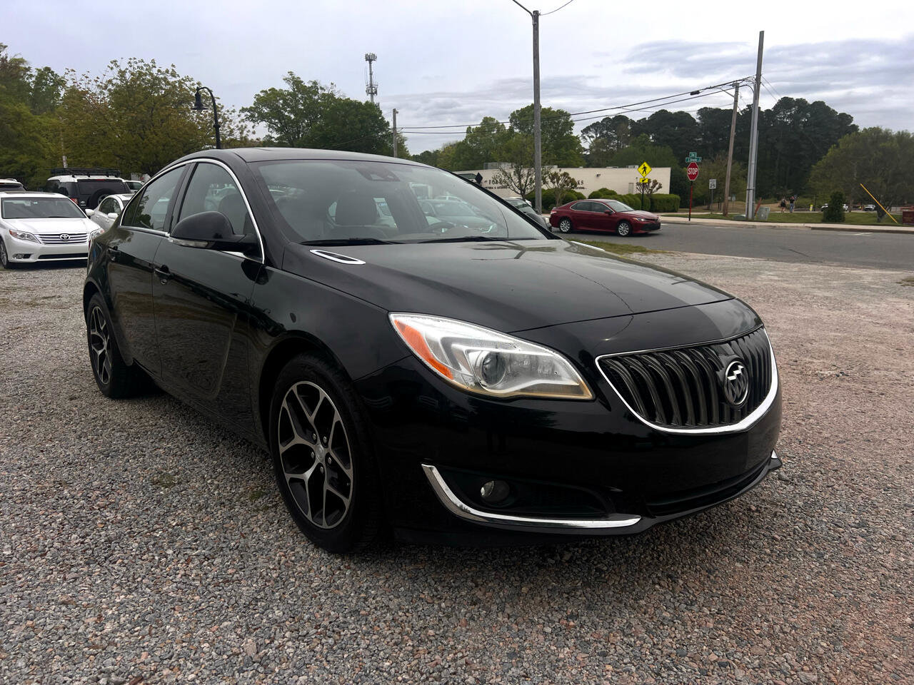 Used 2017 Buick Regal Premium w/ Driver Confidence Package #1 image 3