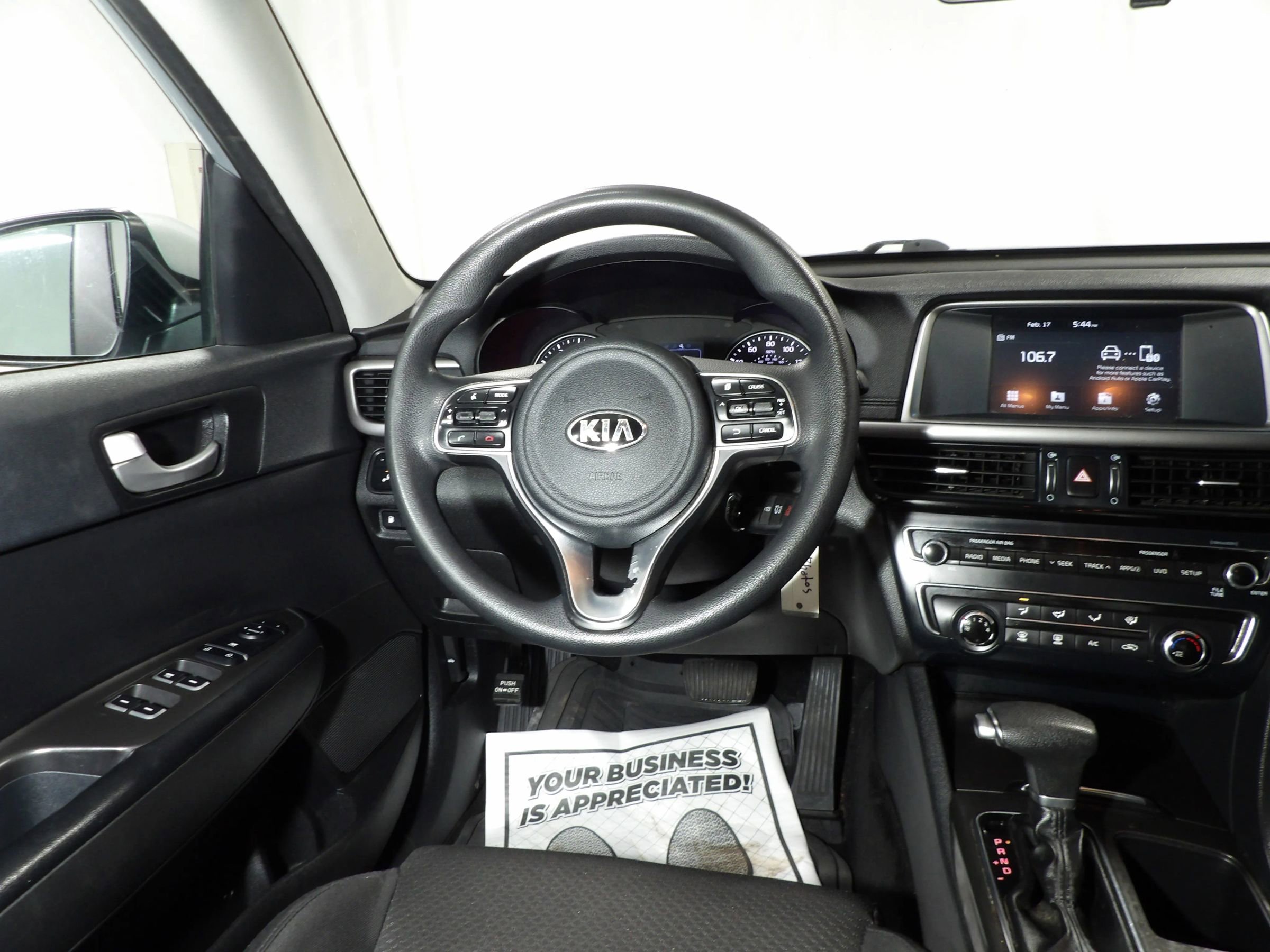 Used 2018 Kia Optima LX w/ 17" Alloy Wheels Package image 11