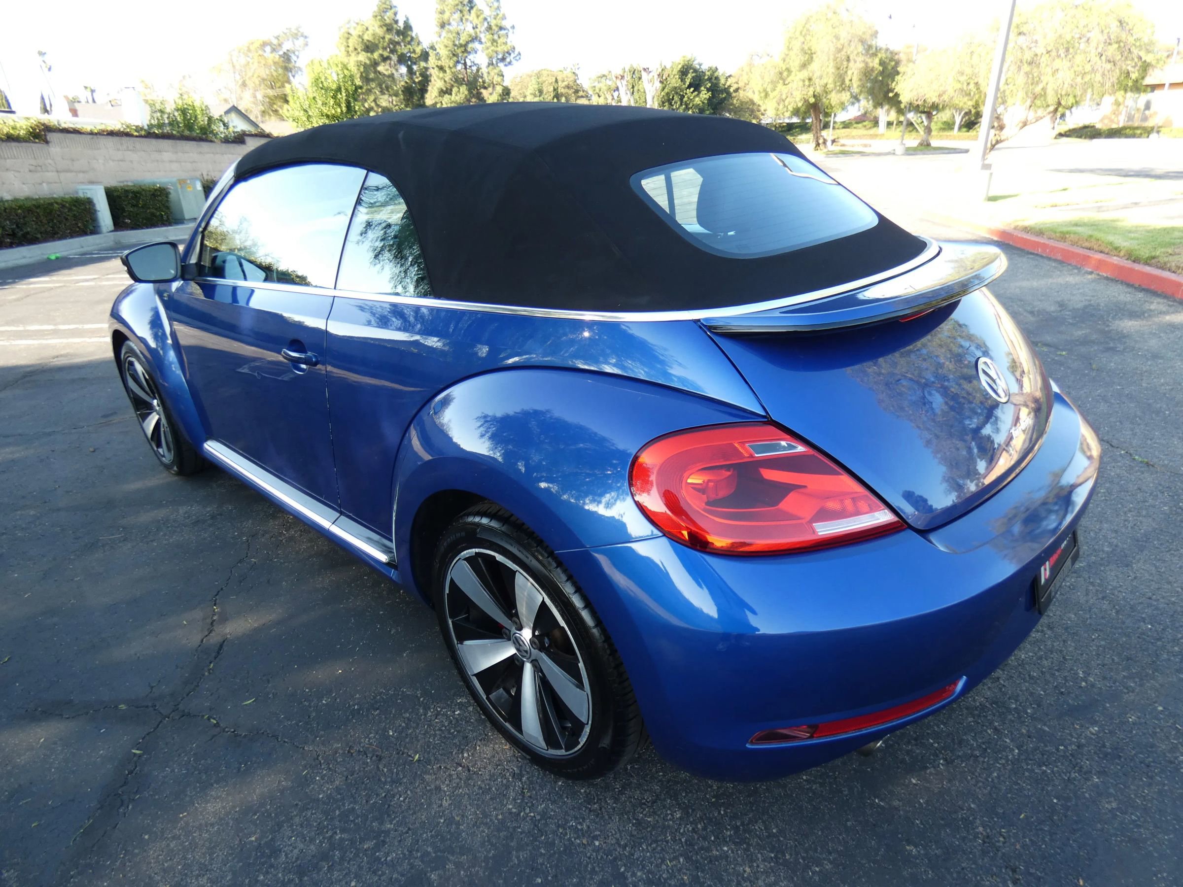 Used 2014 Volkswagen Beetle R-Line image 70