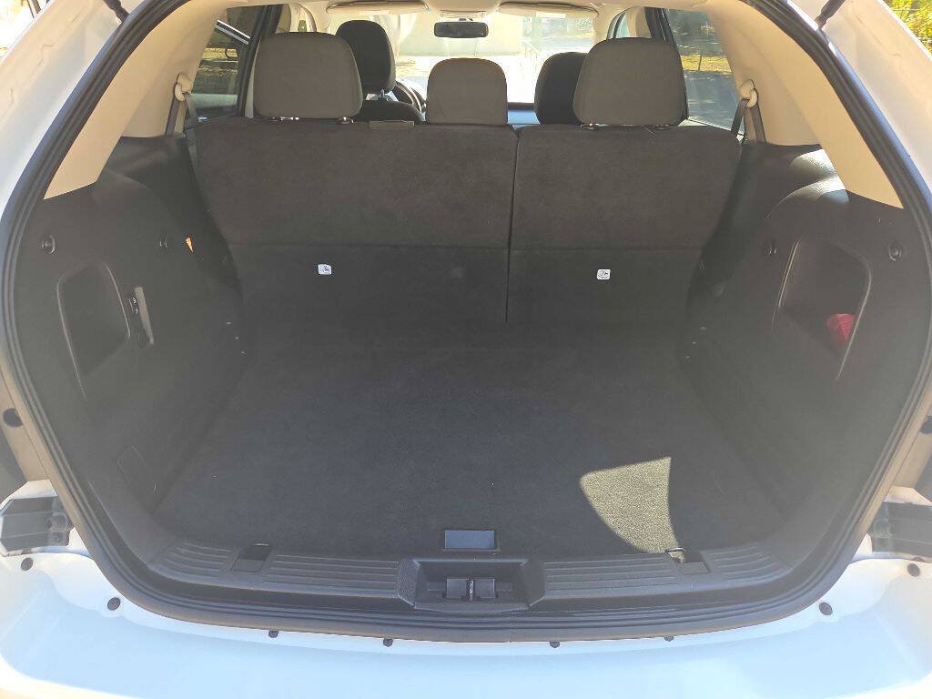 Used 2013 Ford Edge SEL FWD image 14