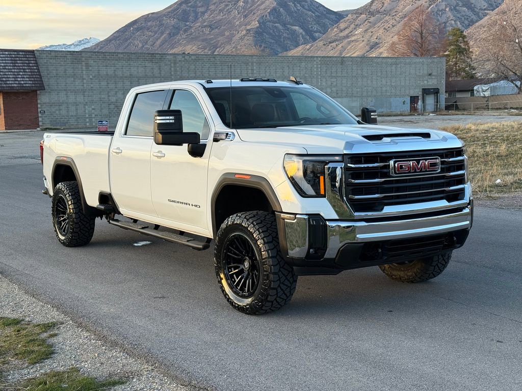 Used 2024 GMC Sierra 3500 SLE w/ SLE Convenience Package AWD/4WD image 2