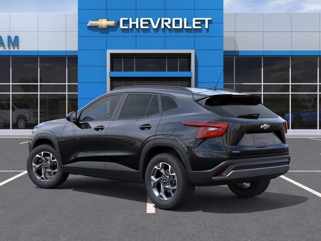 New 2026 Chevrolet Trax LT w/ LT Convenience Package FWD image 3