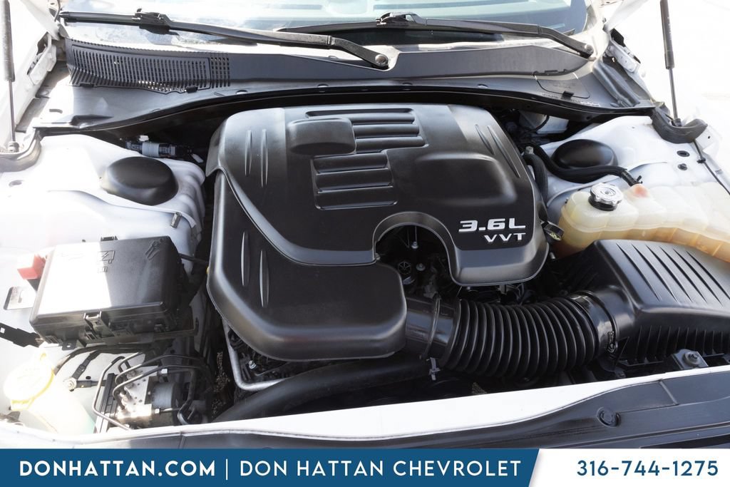 Used 2020 Chrysler 300 Touring w/ Driver Convenience Group RWD image 36