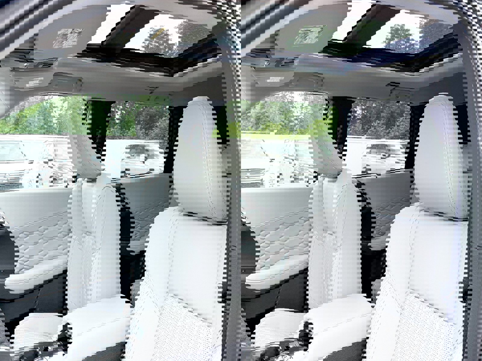 New 2025 Mitsubishi Outlander AWD image 6