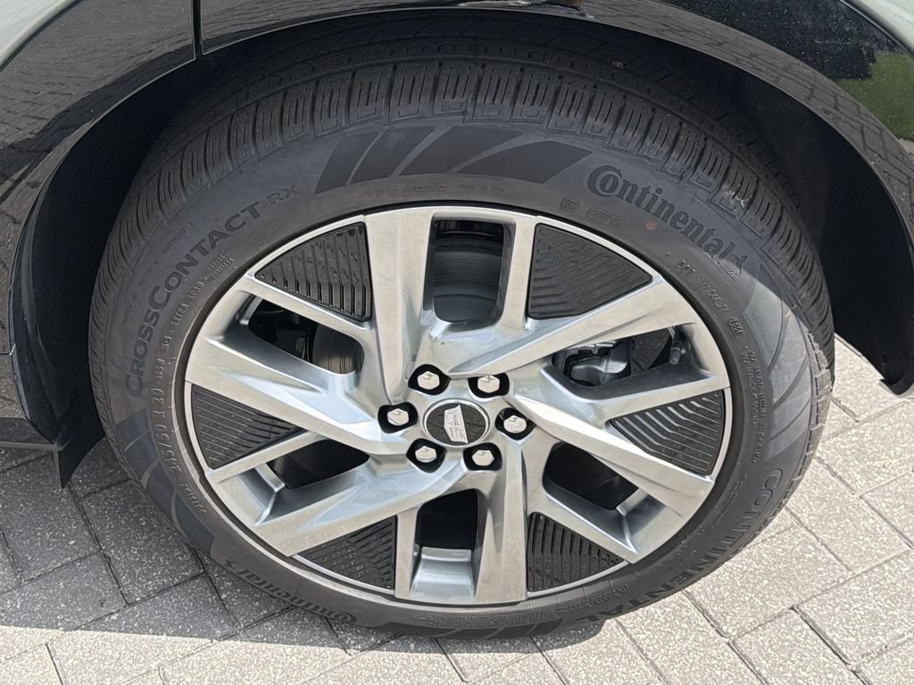 New 2027 Cadillac Optiq Luxury AWD/4WD image 32