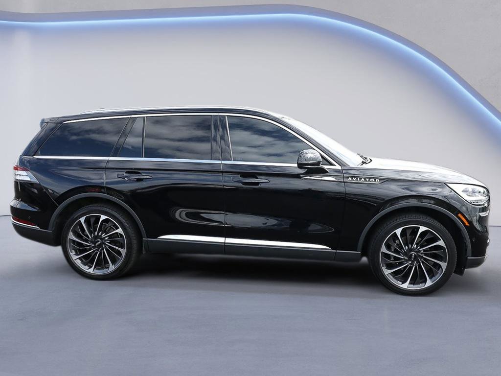 Used 2023 Lincoln Aviator Reserve w/ Equipment Group 201A AWD/4WD image 2