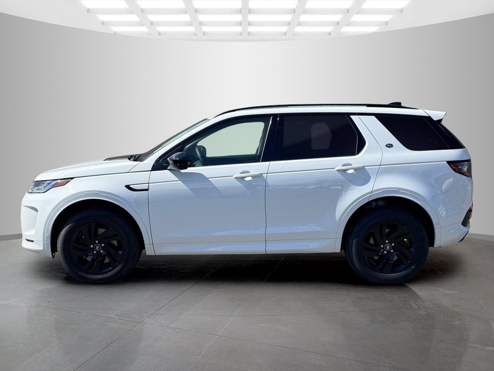 Used 2025 Land Rover Discovery Sport S AWD/4WD image 8