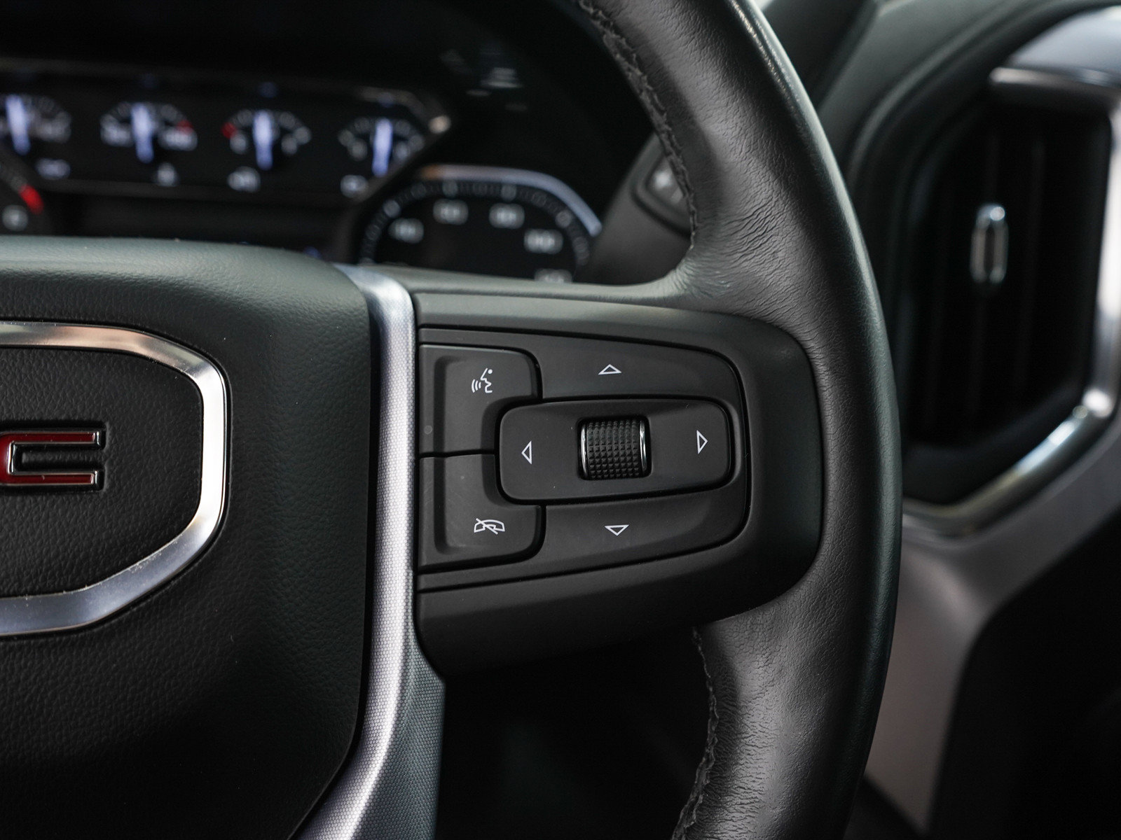 Used 2019 GMC Sierra 1500 SLE w/ SLE Value Package AWD/4WD image 28