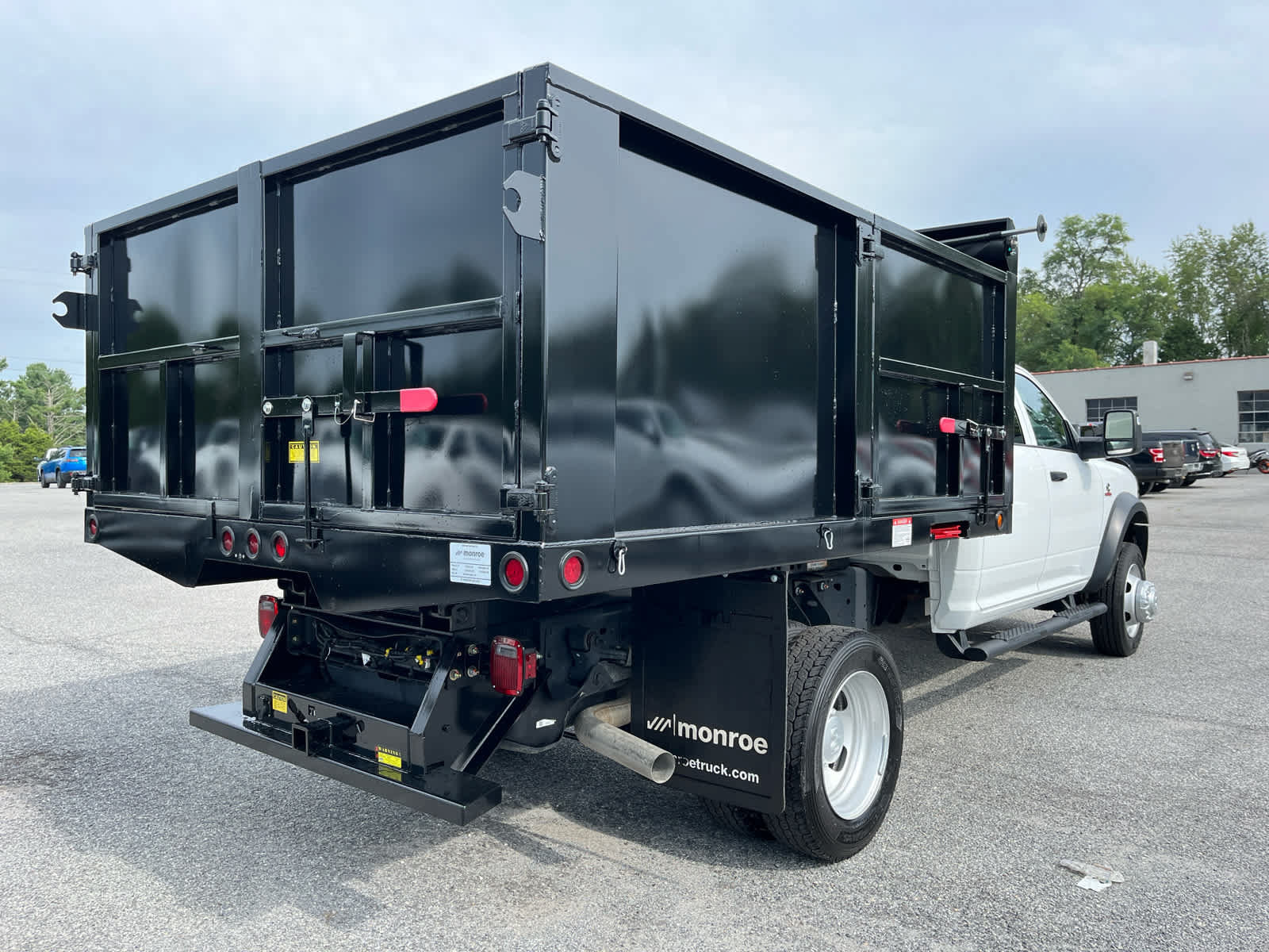 New 2026 RAM 4500 Tradesman w/ Chrome Appearance Group AWD/4WD image 3
