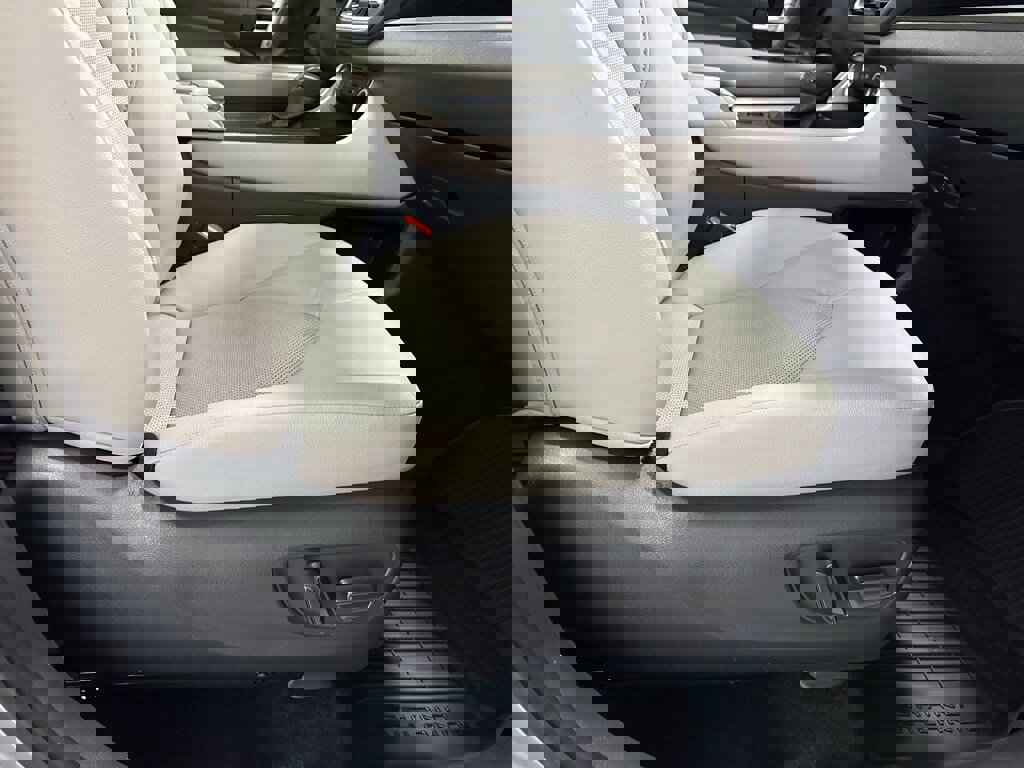 Used 2025 Toyota Grand Highlander AWD image 61