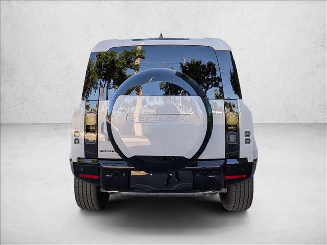 New 2026 Land Rover Defender 110 X-Dynamic SE image 7