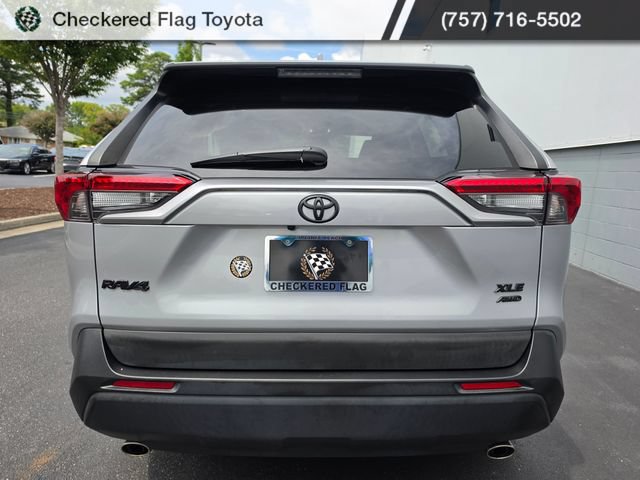 Used 2022 Toyota RAV4 XLE AWD/4WD image 4