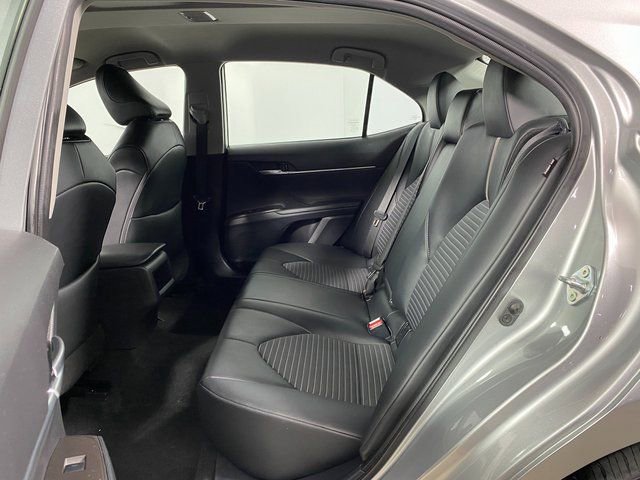Used 2023 Toyota Camry SE image 11