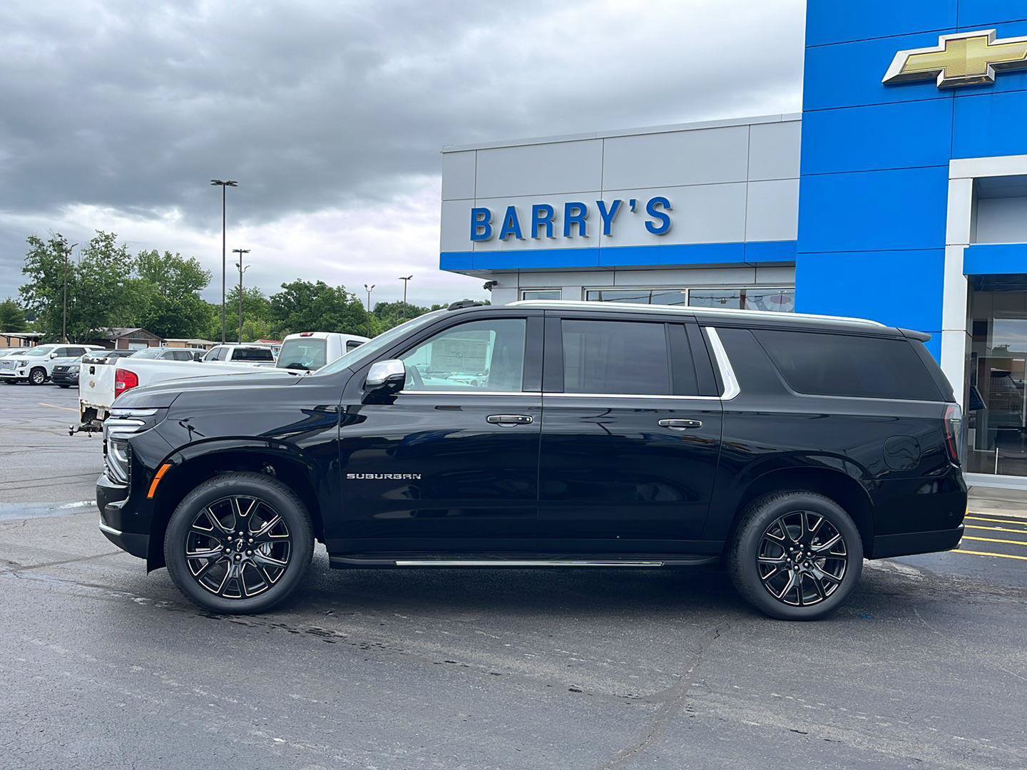 New 2026 Chevrolet Suburban Premier w/ Sun And Tow Package AWD/4WD image 2