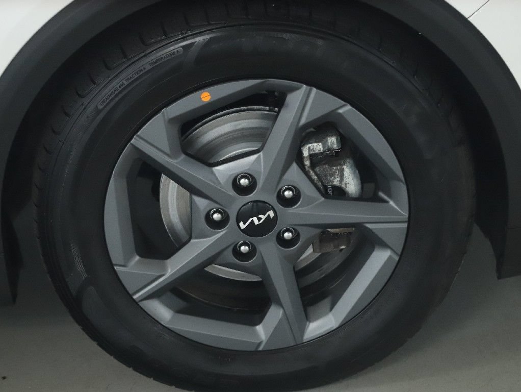 Used 2025 Kia K4 FWD image 10