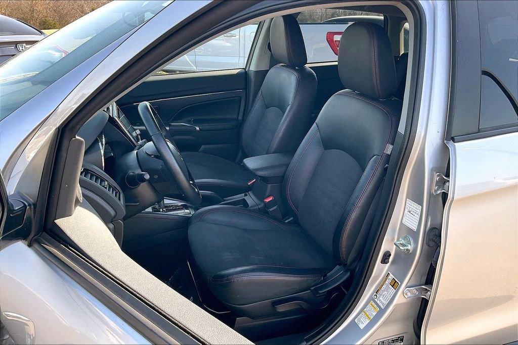 Used 2024 Mitsubishi Outlander Sport SE AWD/4WD image 23