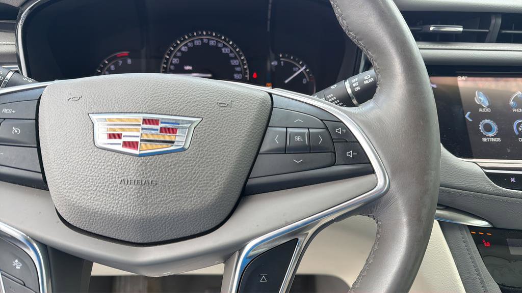 Used 2017 Cadillac XT5 Luxury w/ Driver Awareness Package image 30