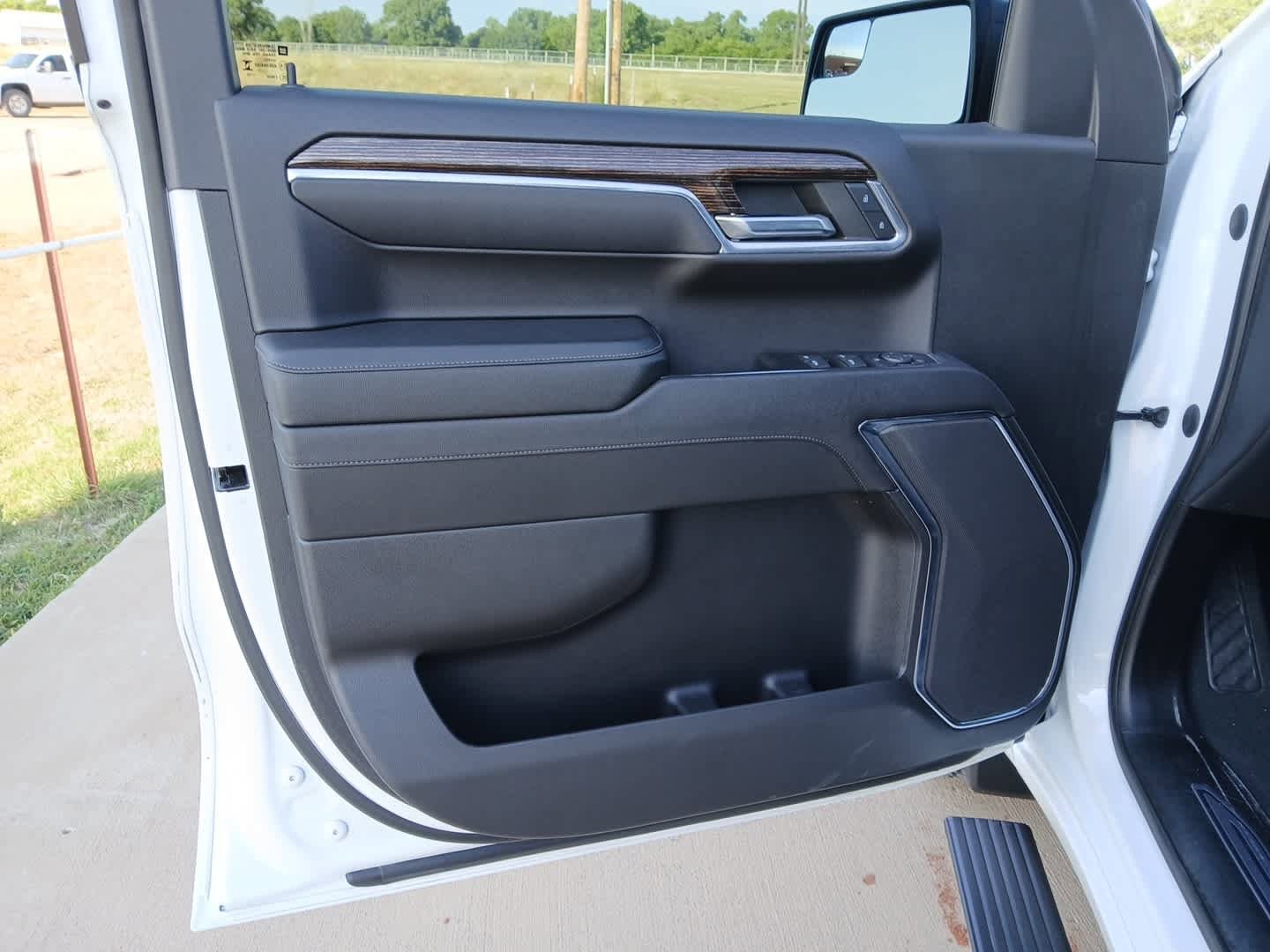 Used 2023 GMC Sierra 1500 Elevation AWD/4WD image 17