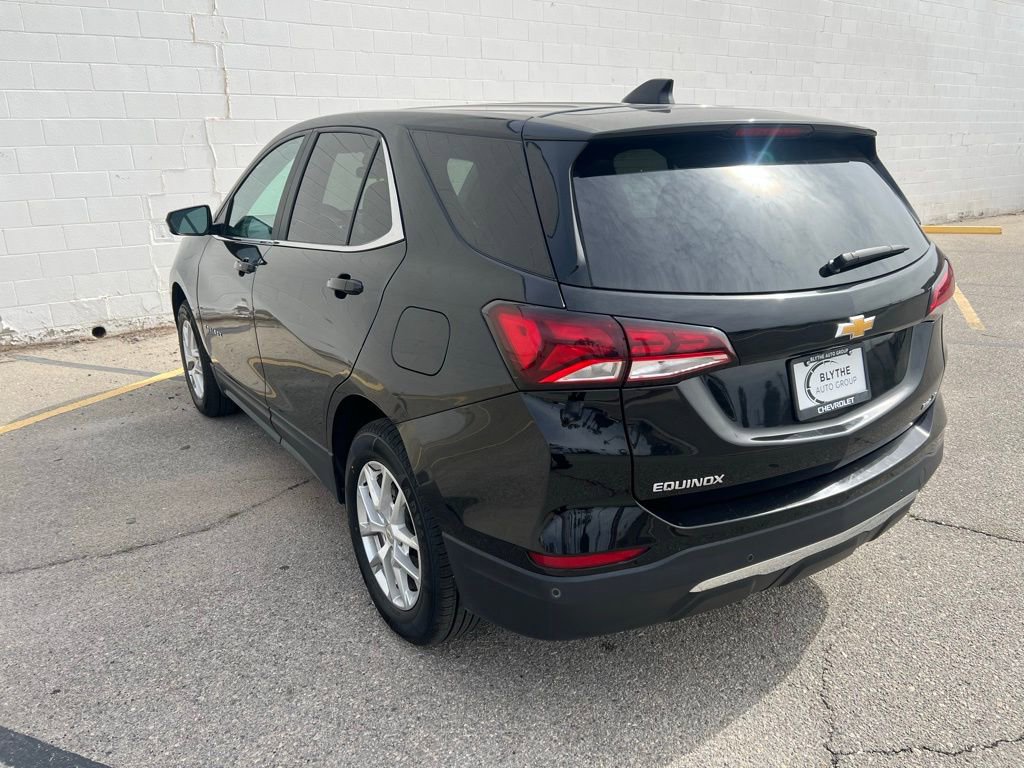 Used 2024 Chevrolet Equinox LT image 3