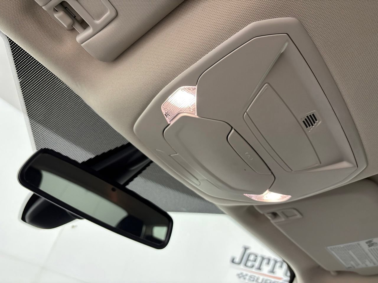 Used 2019 Ford Escape Titanium FWD image 22