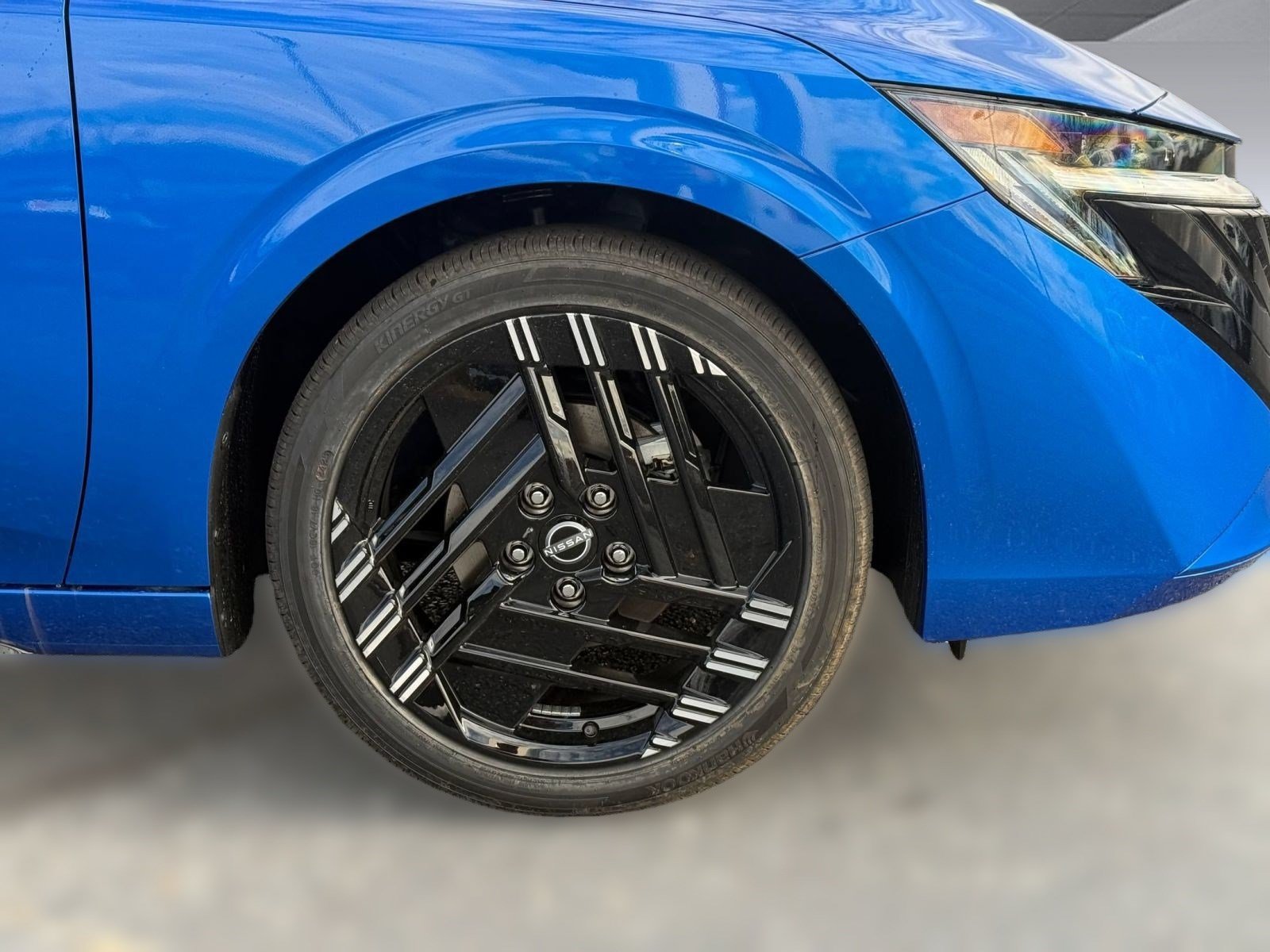 Certified 2026 Nissan Sentra SR w/ Floor Mat Package FWD image 14