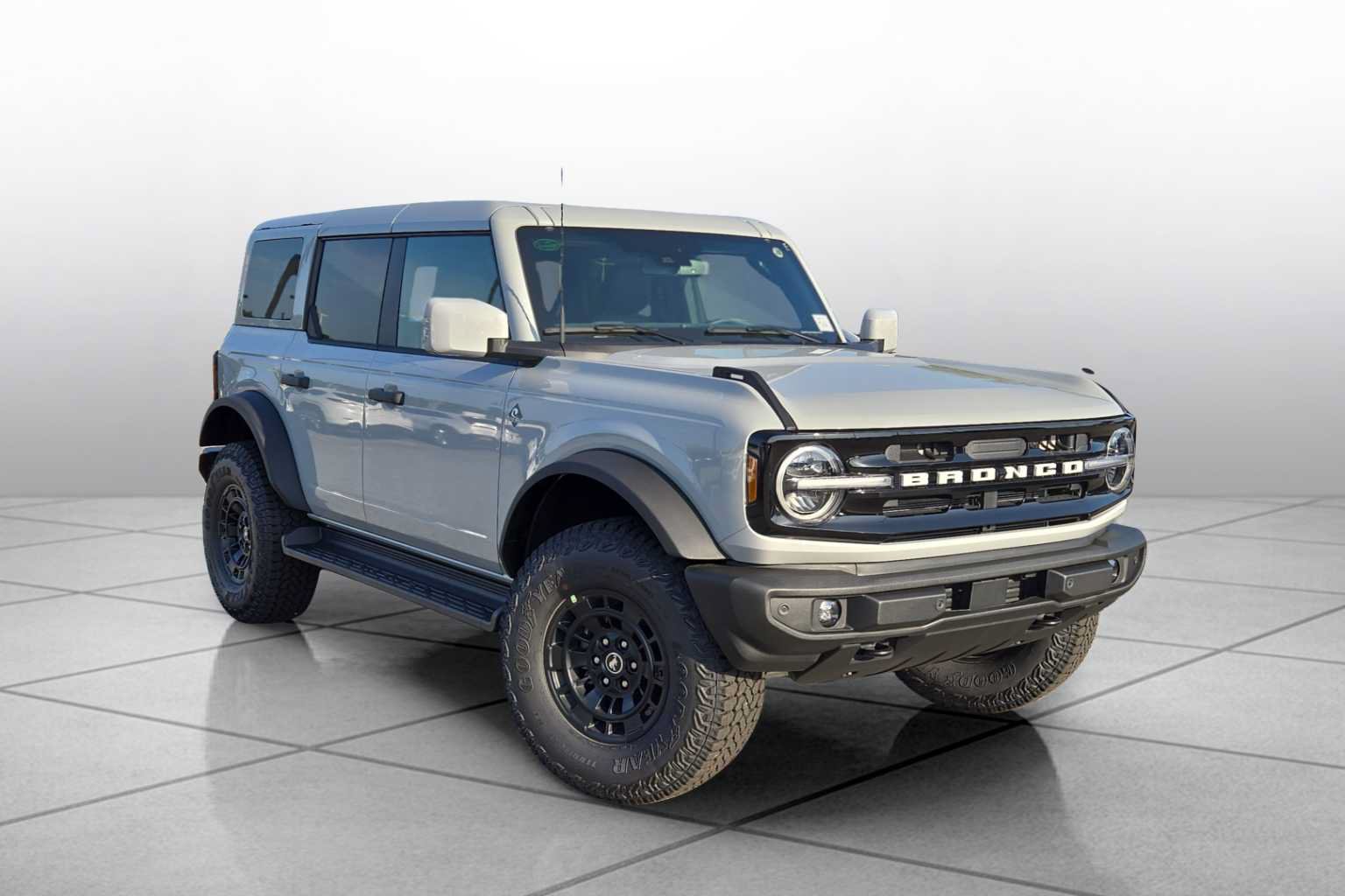 New 2026 Ford Bronco Outer Banks w/ Sasquatch Package AWD/4WD video 2