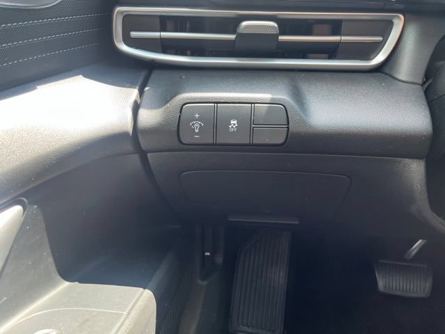 Used 2024 Hyundai Elantra SEL FWD image 29