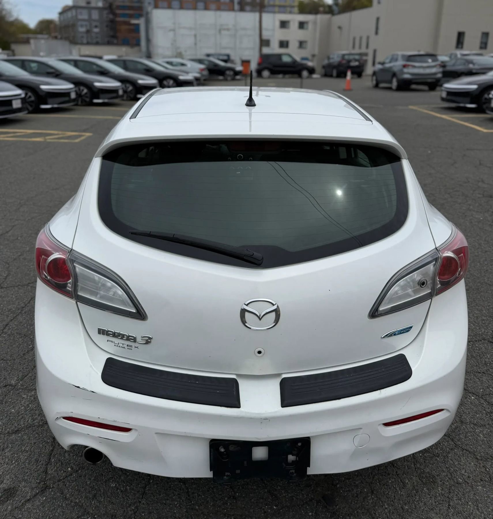 Used 2013 MAZDA MAZDA3 i Touring FWD image 9