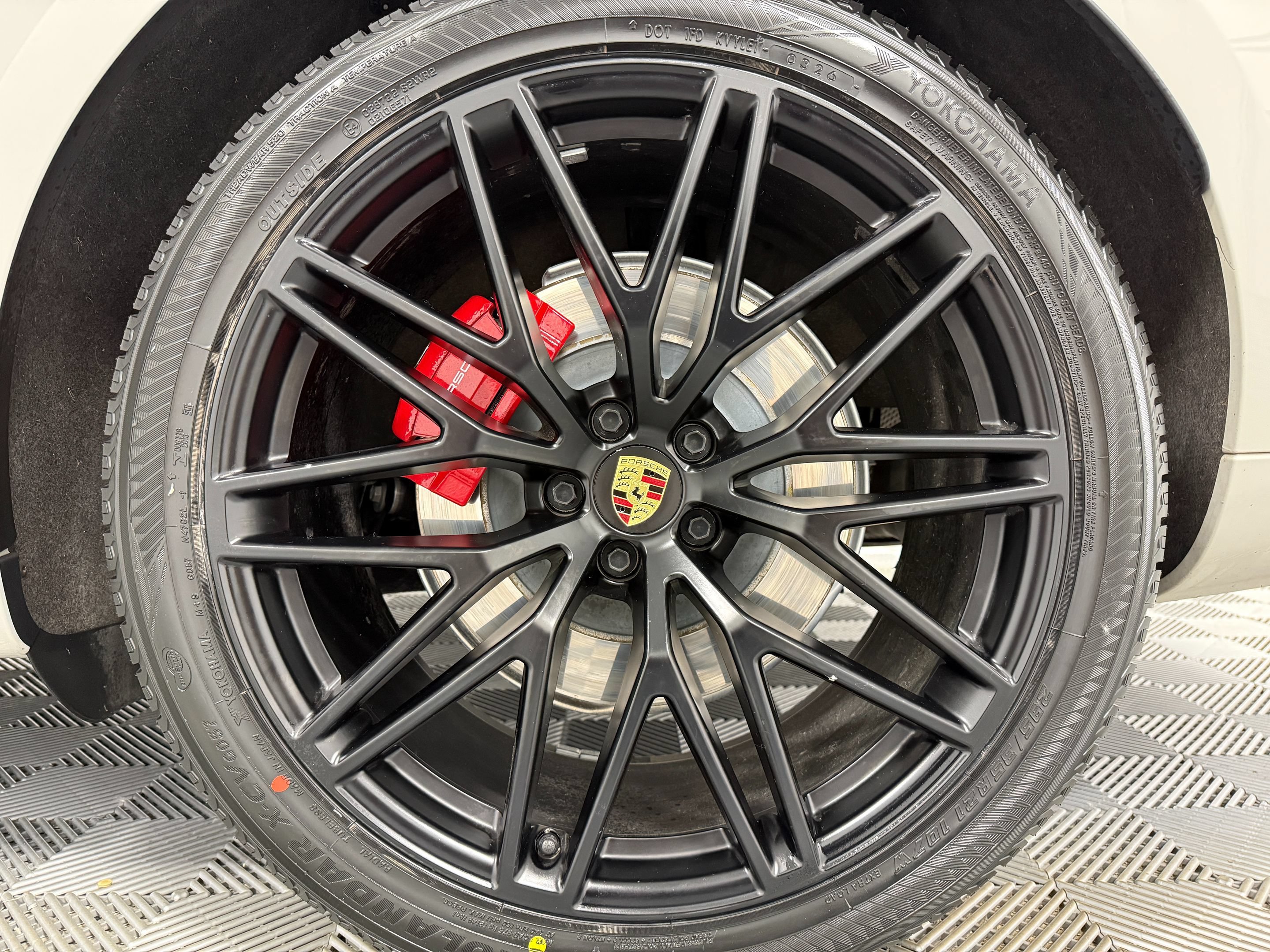 Used 2024 Porsche Macan GTS w/ Premium Plus Package AWD/4WD image 41