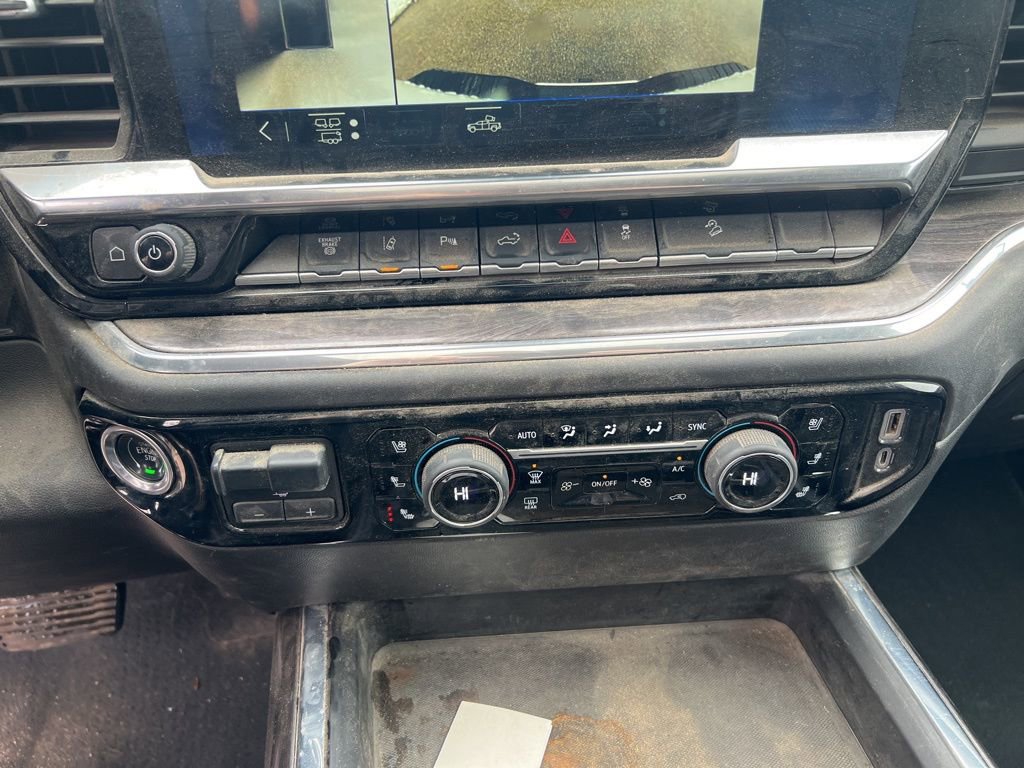 Used 2024 Chevrolet Silverado 2500 LTZ w/ LTZ Convenience Package image 26